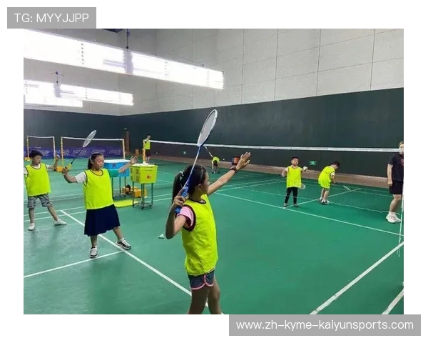 羽毛球徒手训练